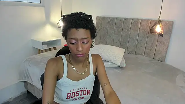 Zia_Green Chat XXX live