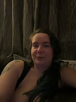 LolaLushUK's Live Chat Room