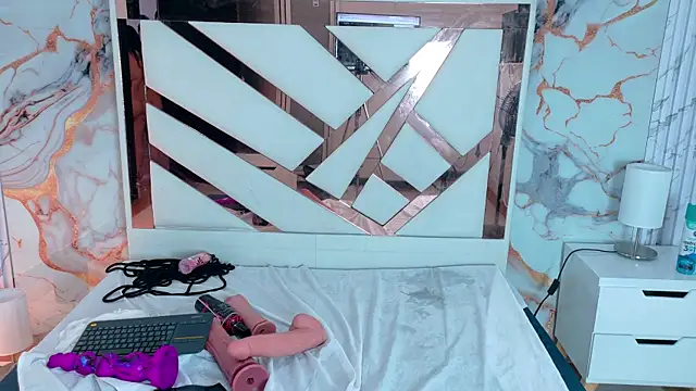 Živá chatovací místnost KarinaSimonz