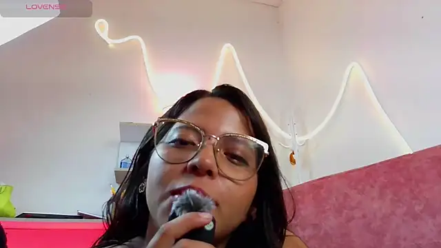 Megaan_Greey's Live XXX Chat