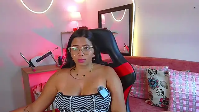 Chat +18 de Megaan_Greey ao vivo