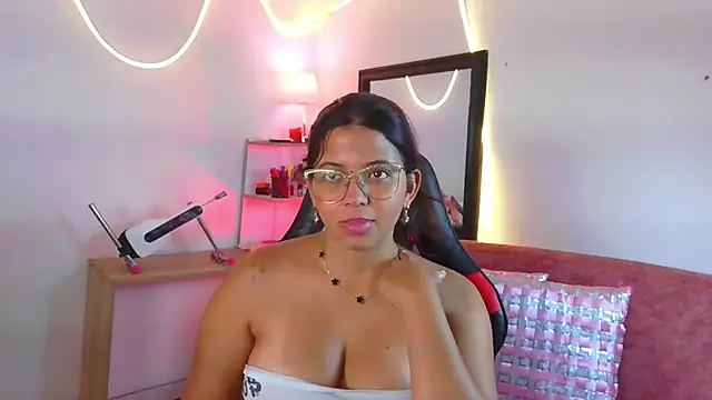 Megaan_Greey Live XXX-Chat