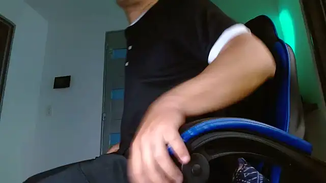 SexyBoy-Bigclit's Webcam Show