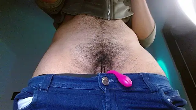 Pokazy przed kamerką – SexyBoy-Bigclit