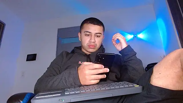 SexyBoy-Bigclit Show Webcam