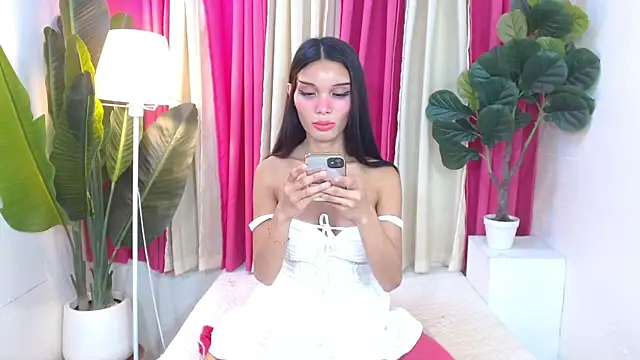 Notaestheticallykylinee Show in webcam