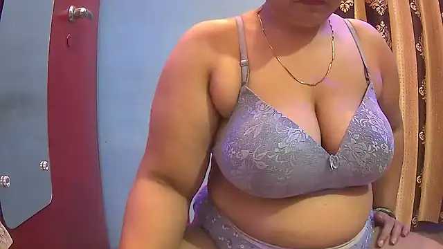 zoyaa10 Adlı Modelin Web Kamerası Şovu