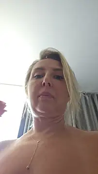 MariaRichi_'s Webcam Show