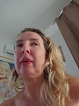 MariaRichi_ XXX чат на живо