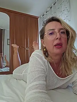 XXX chat uživo modela MariaRichi_