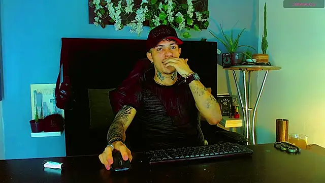 Show modela HannibalLester na web-kameri