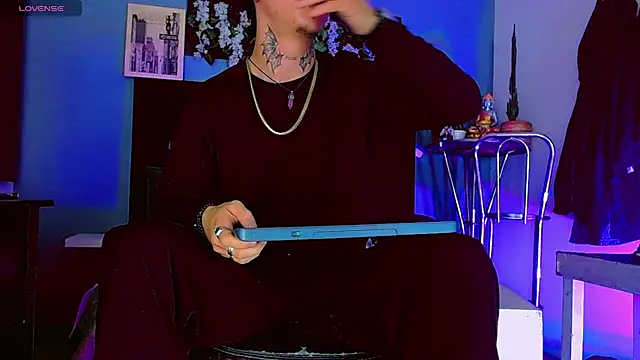 HannibalLester webkamerás műsora