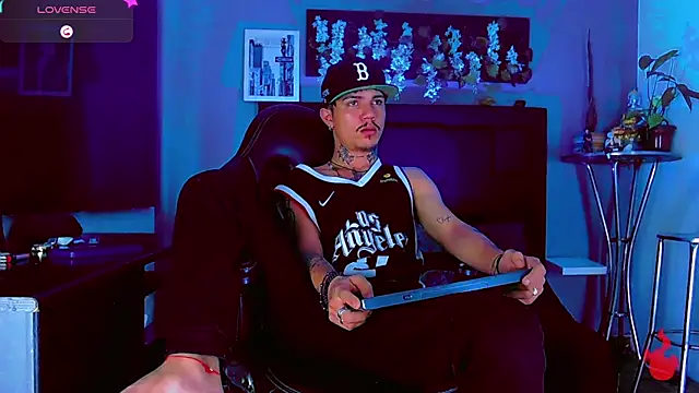 HannibalLester's Webcam Show