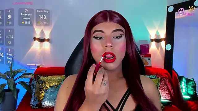 Emili_Roux Adlı Modelin Canlı XXX Sohbeti