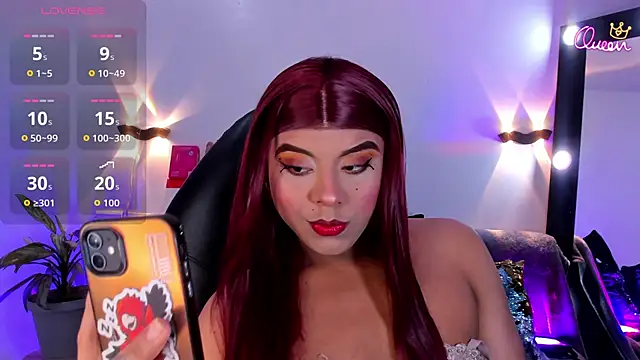 Emili_Roux's Webcam Show