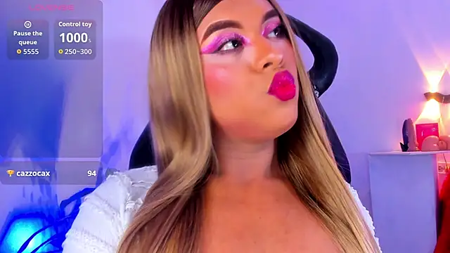 Emili_Roux Adlı Modelin Web Kamerası Şovu