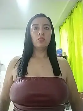 hailey85 现场XXX聊天