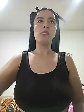 hailey85 élő XXX-chatje