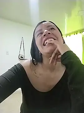hailey85 现场XXX聊天