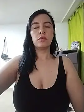hailey85 现场XXX聊天