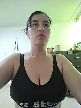 hailey85 现场XXX聊天