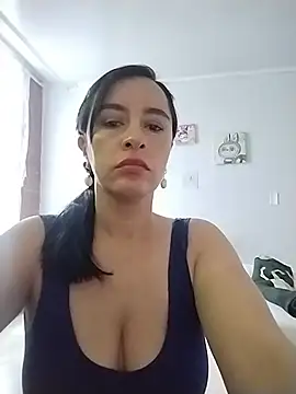 Chat +18 de hailey85 ao vivo