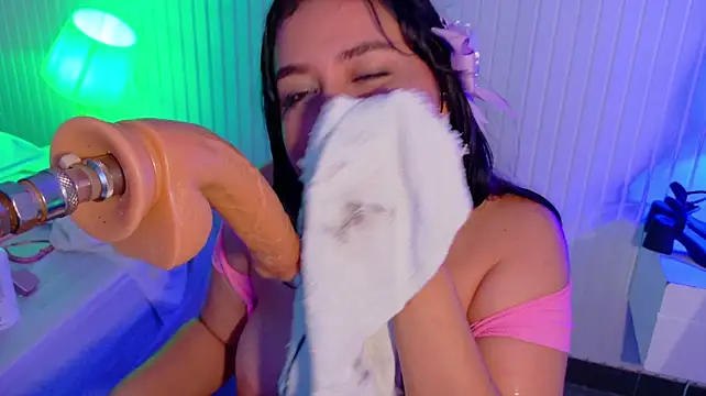 emma_smile's Live XXX Chat