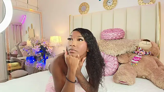 evangelin_ts' Webcam Show