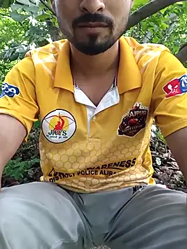 Forest_lover24: διαδικτυακό σόου στην κάμερα