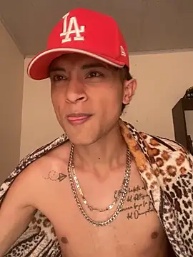Edward_Milleer Show in webcam