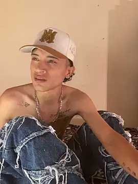 Edward_Milleer Show in webcam