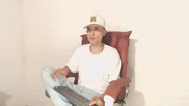 Webkamerová show Edward_Milleer