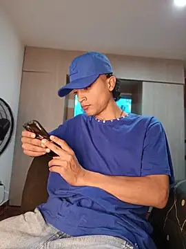 הופעת וובקאם של Edward_Milleer