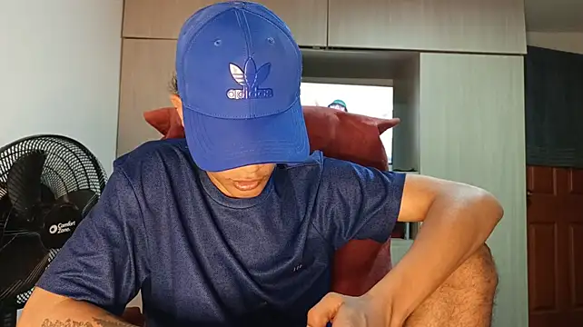 Edward_Milleer's Webcam Show