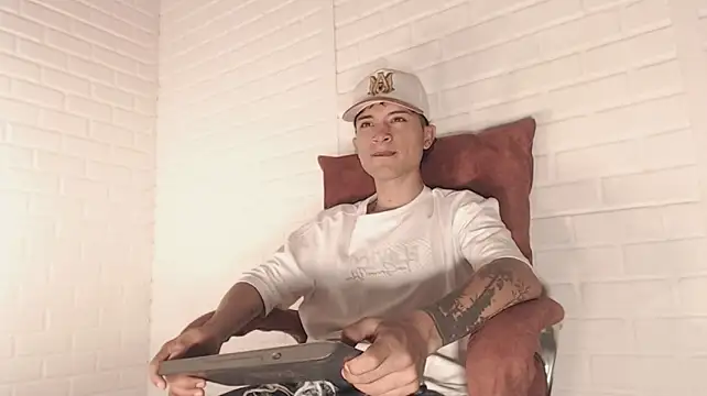 Edward_Milleer – webcam-show