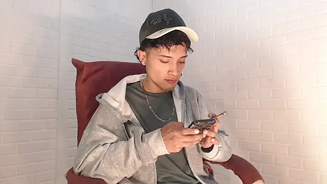 Pertunjukan Kamera Web Edward_Milleer
