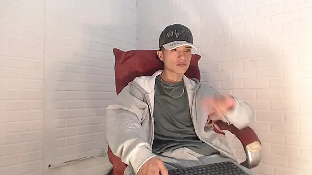 Pertunjukan Kamera Web Edward_Milleer