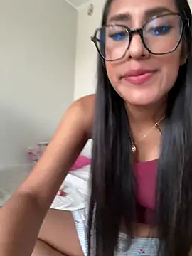 AleFantasy000001Peru Adlı Modelin Canlı XXX Sohbeti
