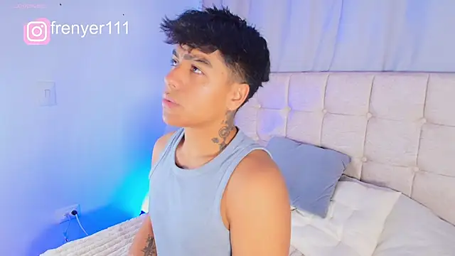 Chat +18 de kiing_azahell ao vivo
