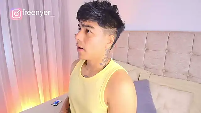 โชว์เว็บแคมของ kiing_azahell