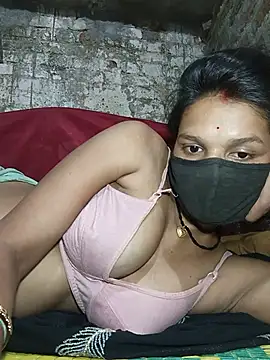 Show de Hoty_girl_143 na webcam