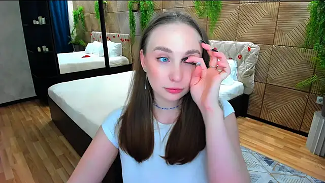 TrueReincarnation's Live XXX Chat