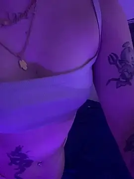 הופעת וובקאם של yazminlove