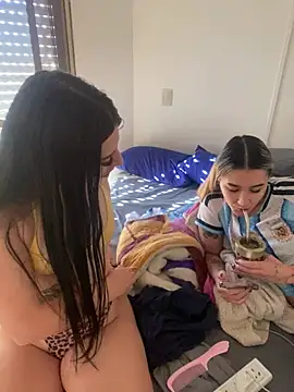 yazminlove Pertunjukan Webcam