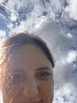VivianMarble XXX чат на живо