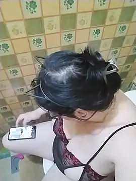 HOLLY-77 Webcam Show
