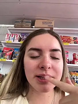 imlindapink XXX чат на живо