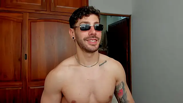 Guyinthemountain's Webcam Show