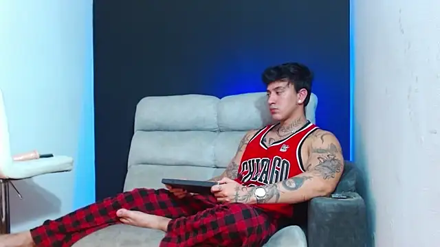 JUSTIN_FULLER1 라이브 XXX 채팅