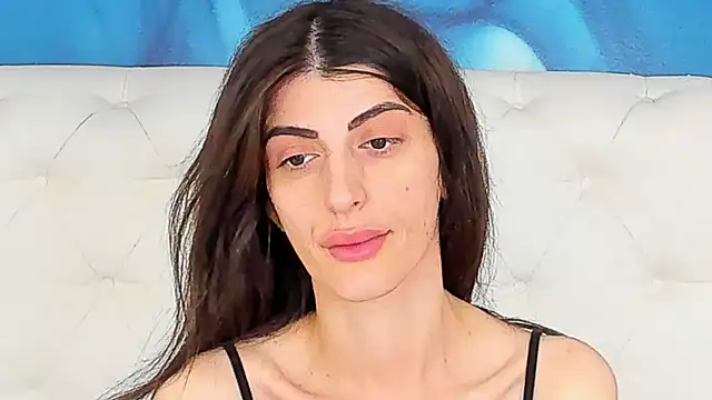 Chatroom XXX en direct de SkinnyDolly
